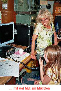 am Mikrofon